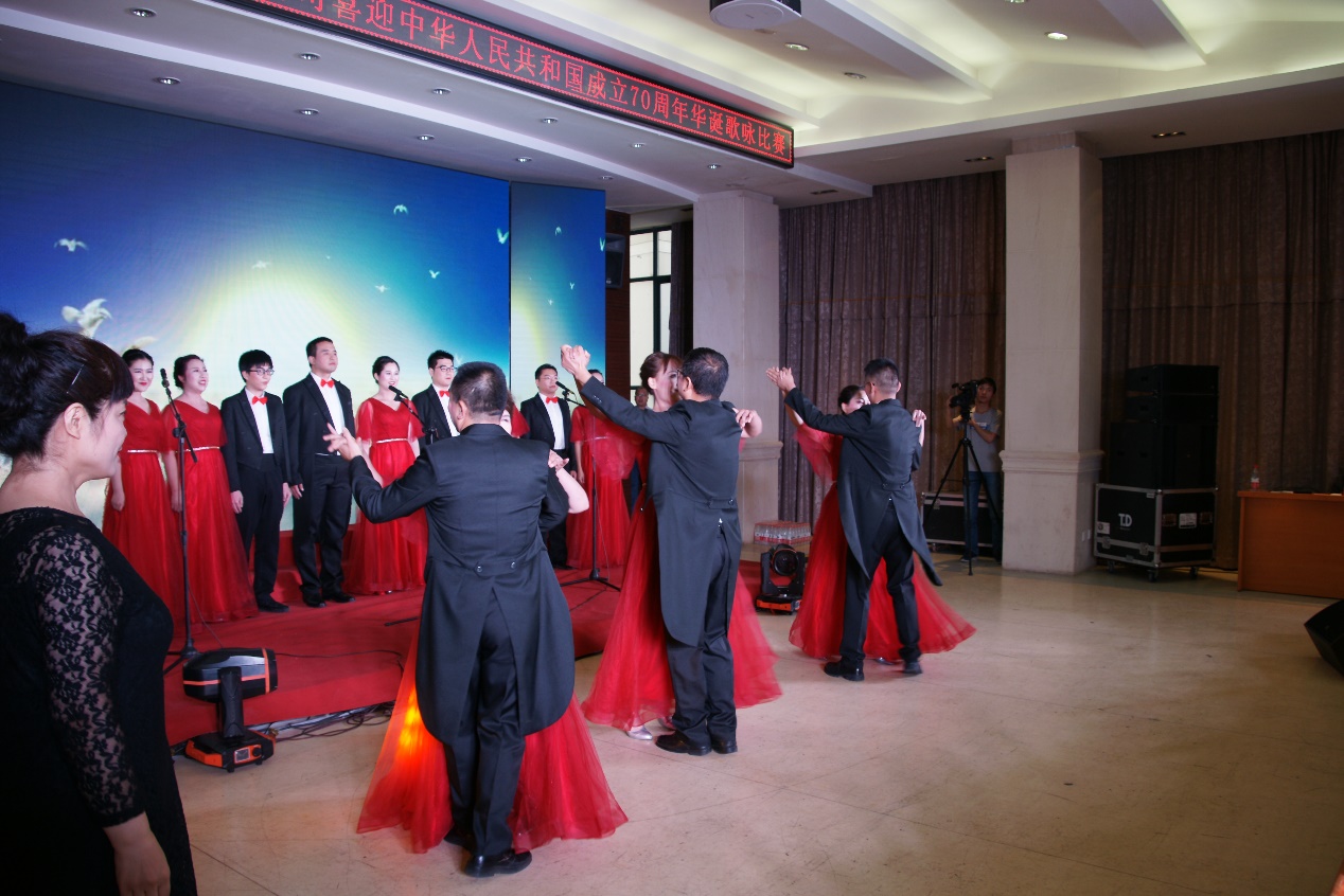 1564803567506038653.jpg J:集團網站模塊黨群建設職工風采_0_1_4.jpg